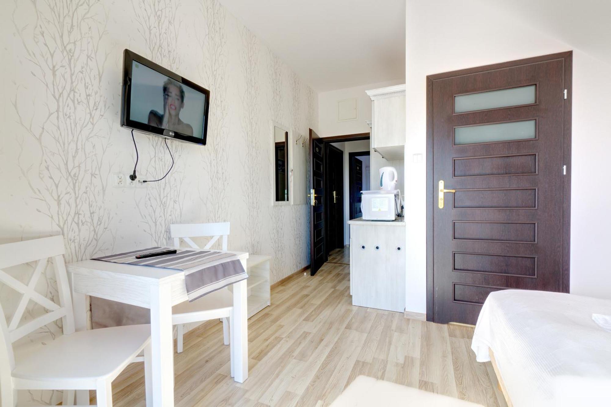 Pensjonat Riwiera Z Widokiem Na Zalew Wislany Krynica Morska Zimmer foto